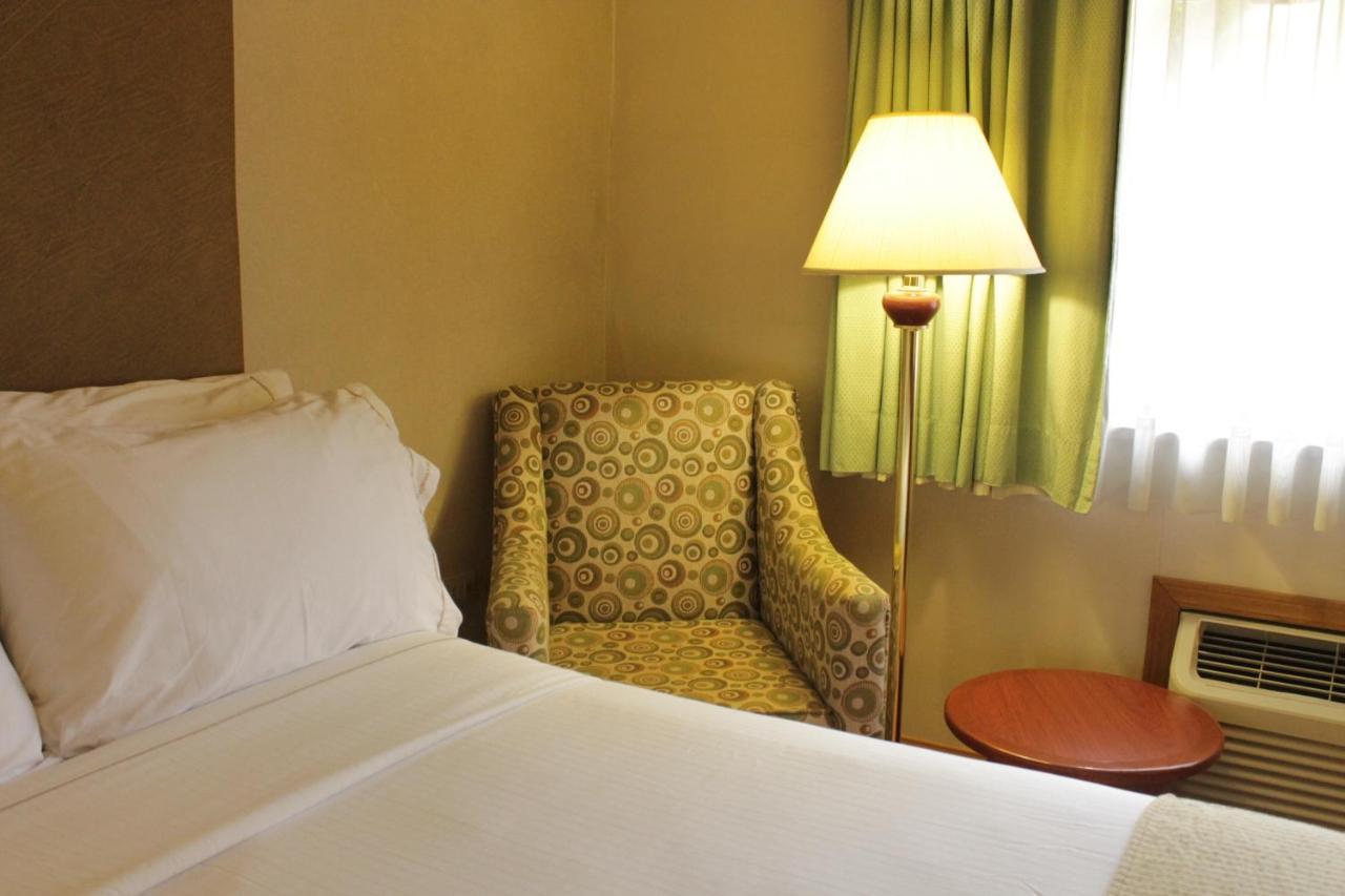 Holiday Inn Express Chihuahua By Ihg Экстерьер фото