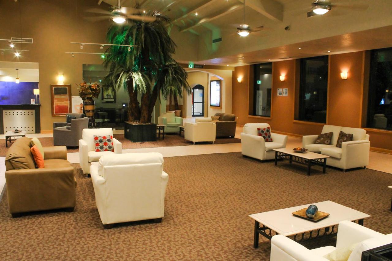 Holiday Inn Express Chihuahua By Ihg Экстерьер фото