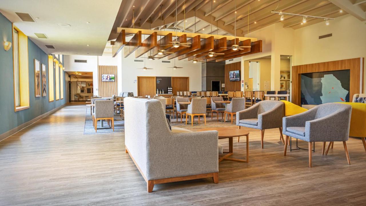 Holiday Inn Express Chihuahua By Ihg Экстерьер фото